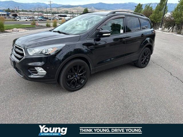 2017 FORD Escape