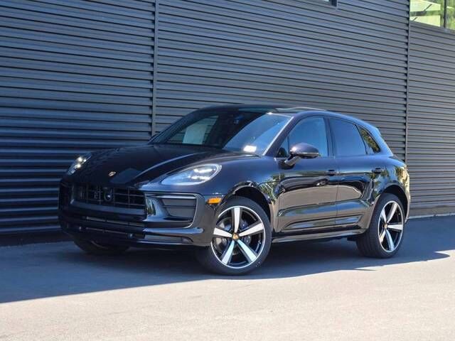 2026 PORSCHE Macan