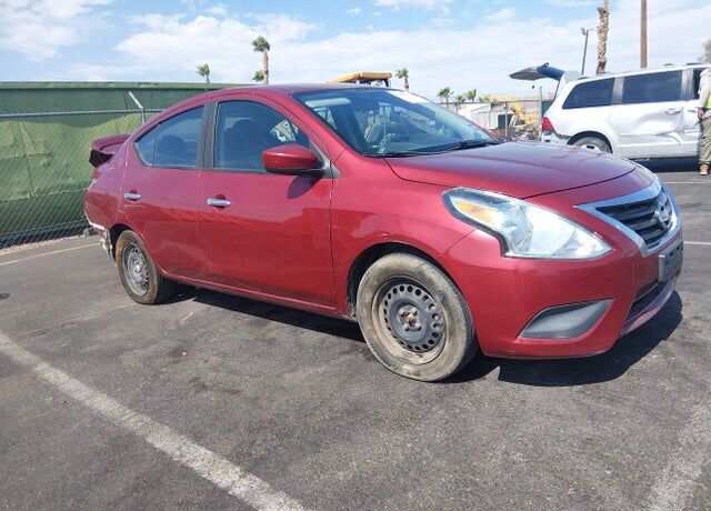 2019 NISSAN Versa