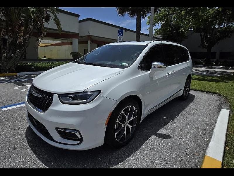 2022 CHRYSLER Pacifica