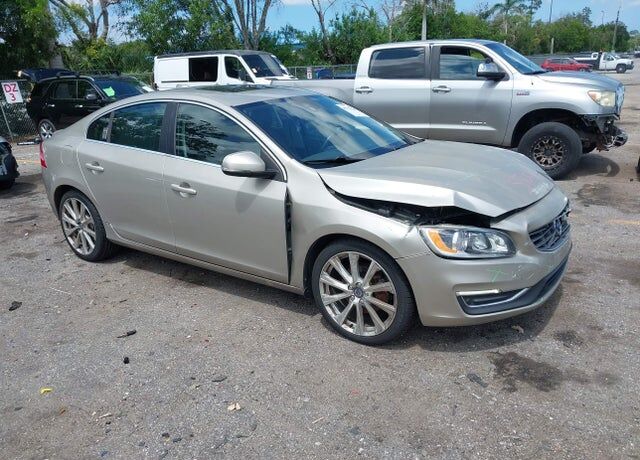 2017 VOLVO S60