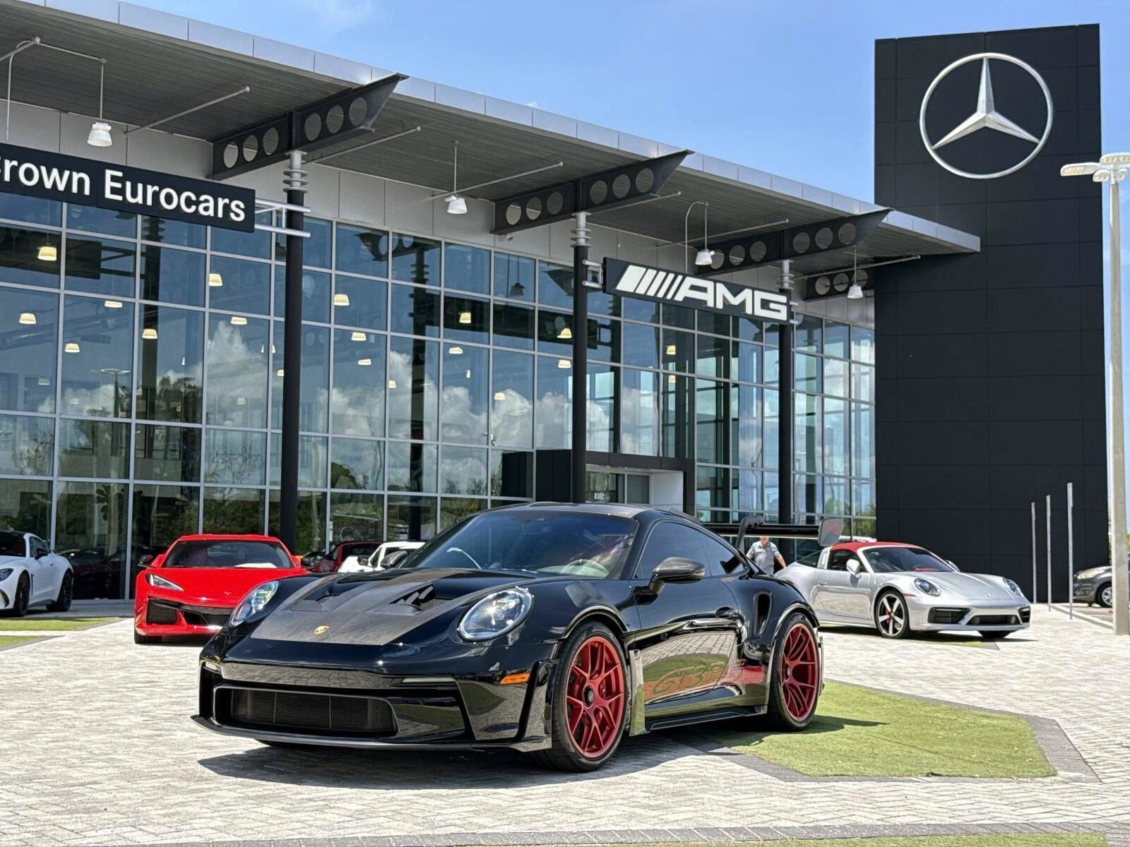 2025 PORSCHE 911