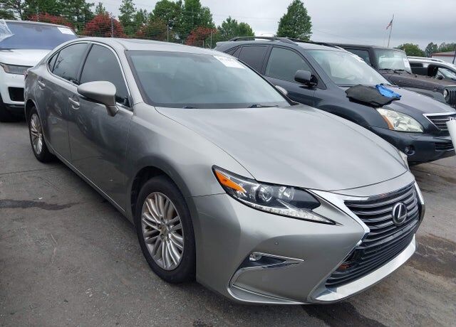 2016 LEXUS ES