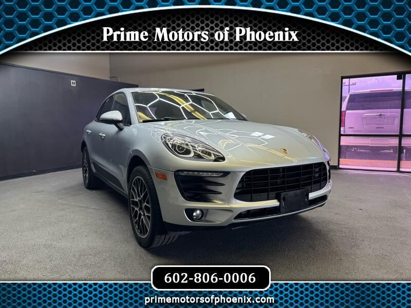 2017 PORSCHE Macan