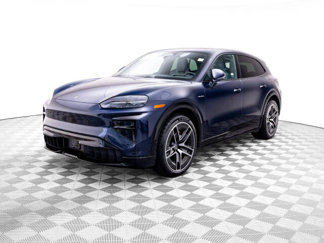2026 PORSCHE Cayenne