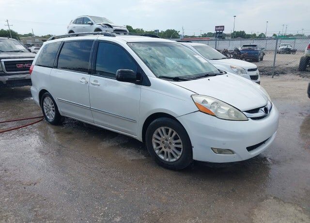 2009 TOYOTA Sienna