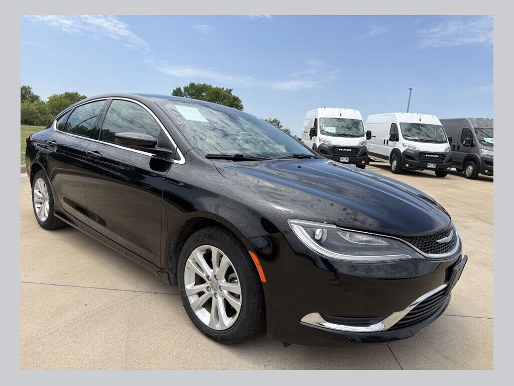 2015 CHRYSLER 200
