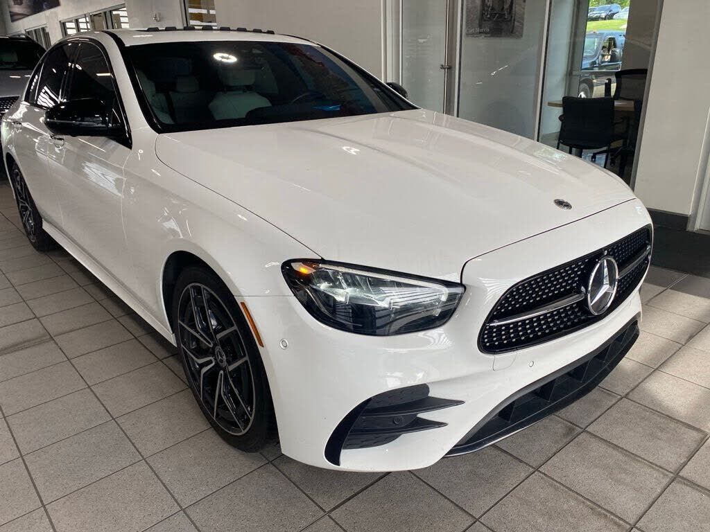 2022 MERCEDES-BENZ E-Class