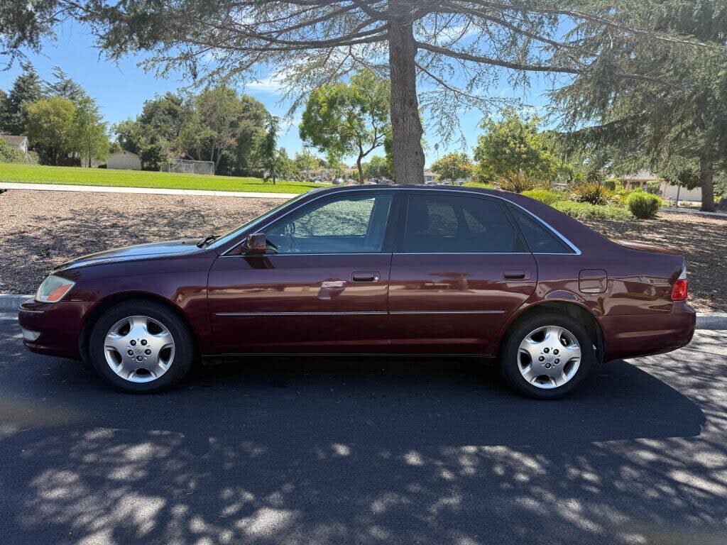 2003 TOYOTA Avalon