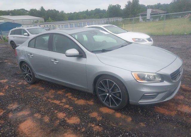2017 VOLVO S60
