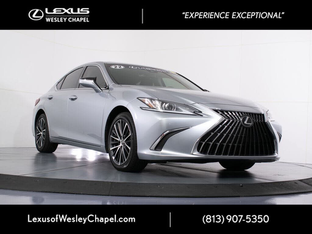 2022 LEXUS ES