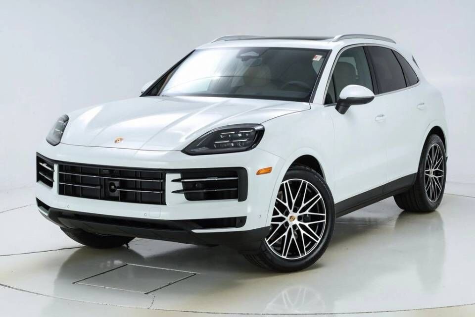 2026 PORSCHE Cayenne