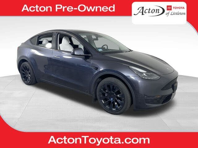 2024 TESLA Model Y