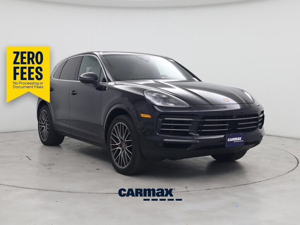 2022 PORSCHE Cayenne