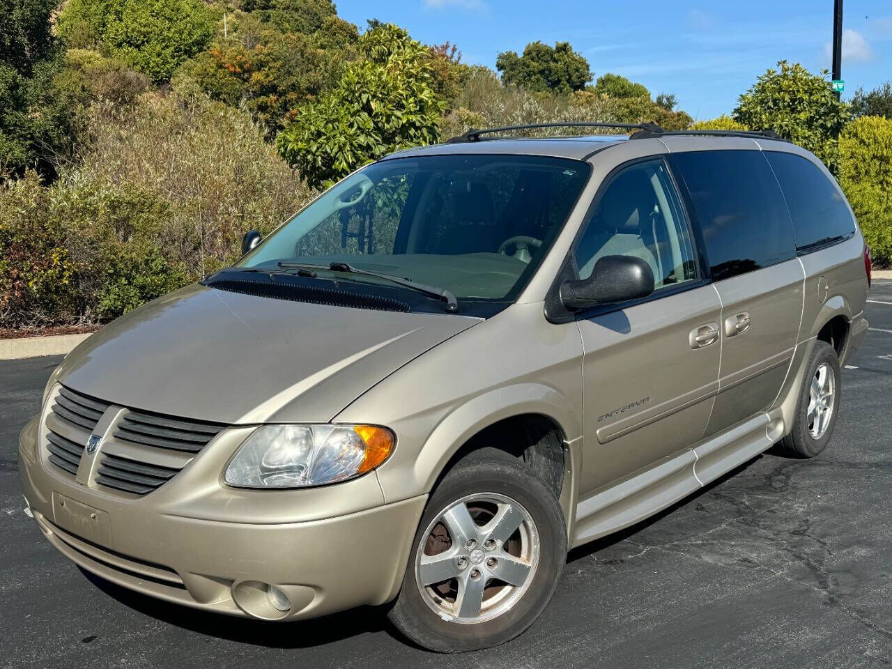 2005 DODGE Caravan