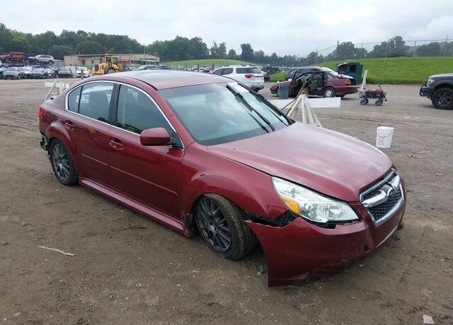 2013 SUBARU Legacy