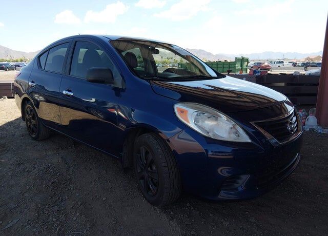 2013 NISSAN Versa