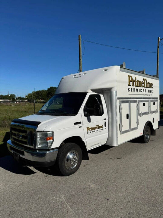 2017 FORD E-350