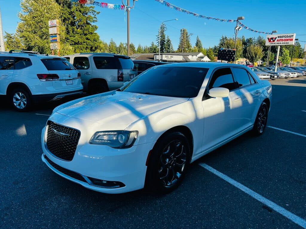2017 CHRYSLER 300