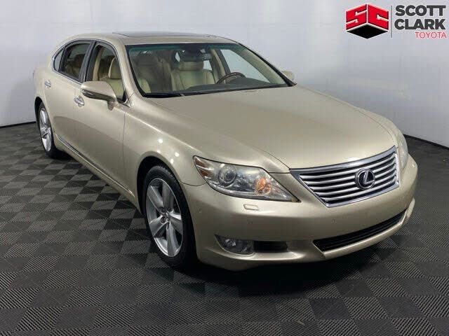2010 LEXUS LS