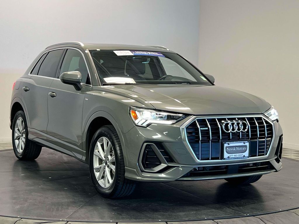 2022 AUDI Q3