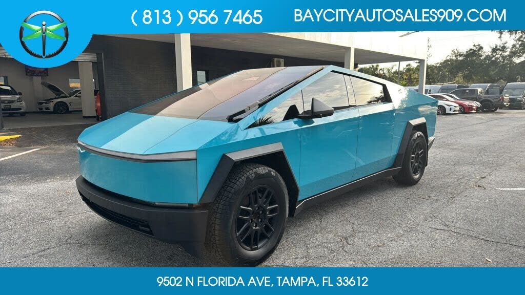 2024 TESLA Cybertruck