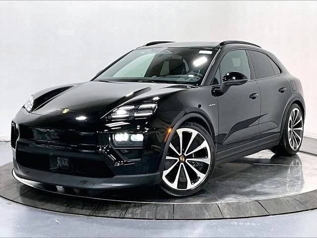 2026 PORSCHE Macan