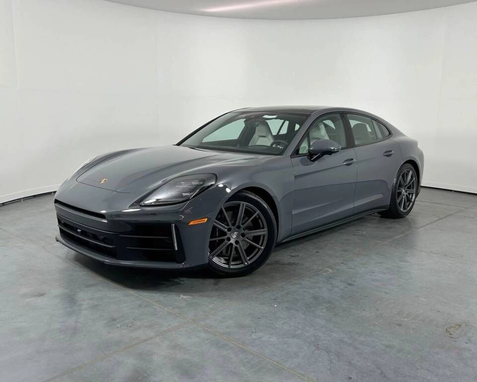 2026 PORSCHE Panamera