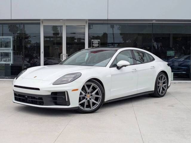 2025 PORSCHE Panamera