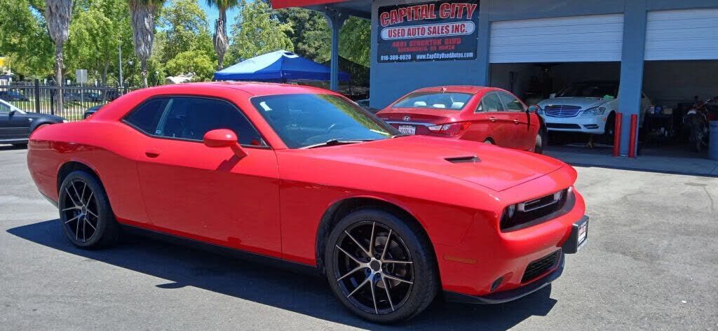 2016 DODGE Challenger