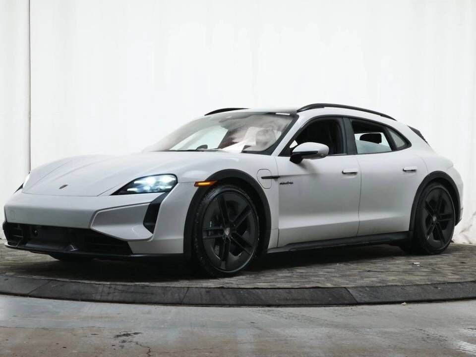 2026 PORSCHE Taycan