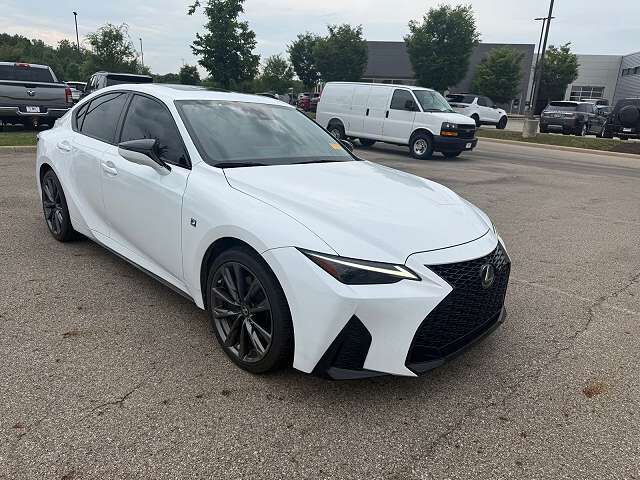 2022 LEXUS IS