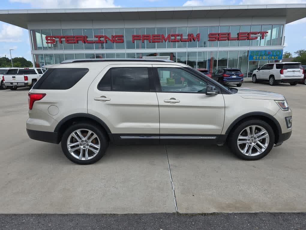 2017 FORD Explorer