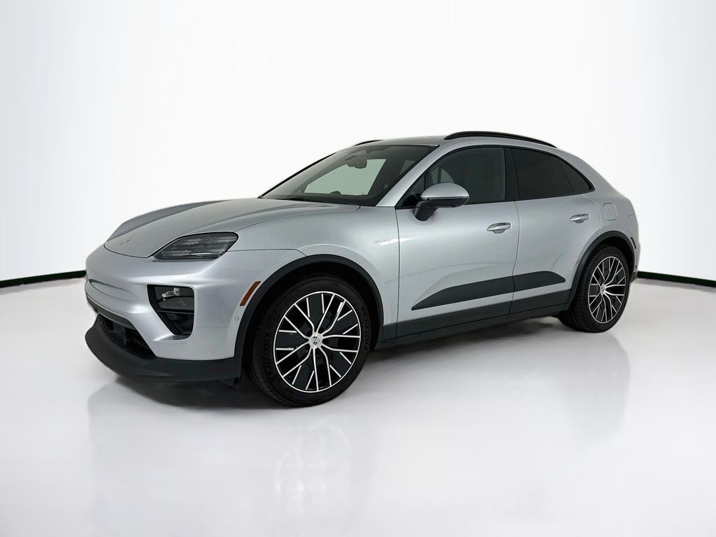 2025 PORSCHE Macan