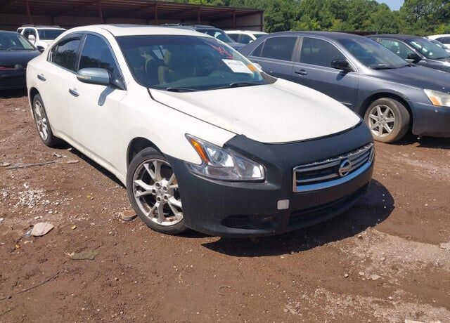 2012 NISSAN Maxima