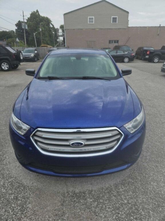 2014 FORD Taurus