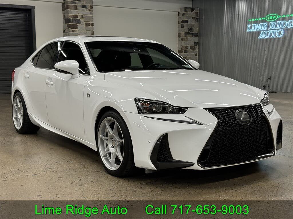 2018 LEXUS IS