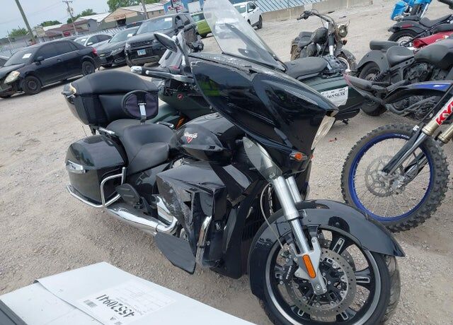 2016 VICTORY Cross Country Tour