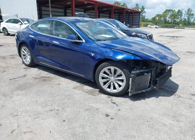 2016 TESLA Model S