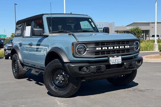 2023 FORD Bronco