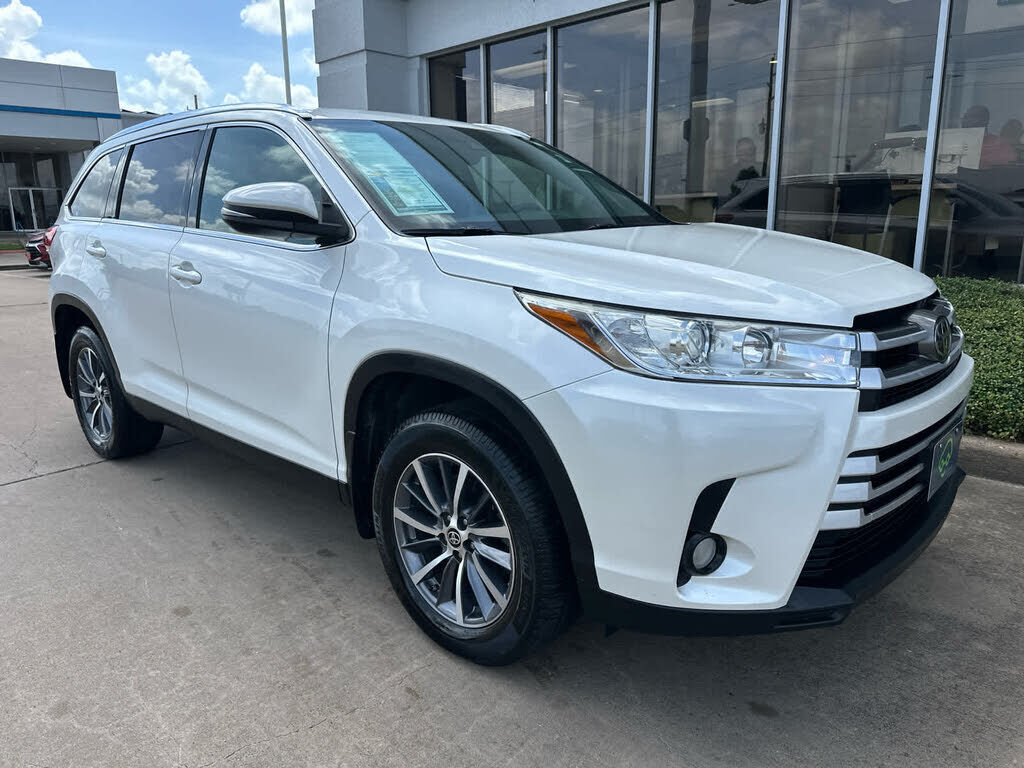 2019 TOYOTA Highlander