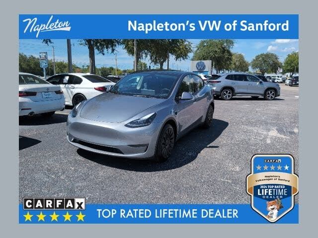 2024 TESLA Model Y