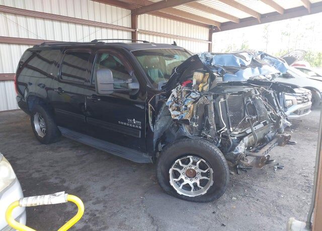 2013 CHEVROLET Suburban