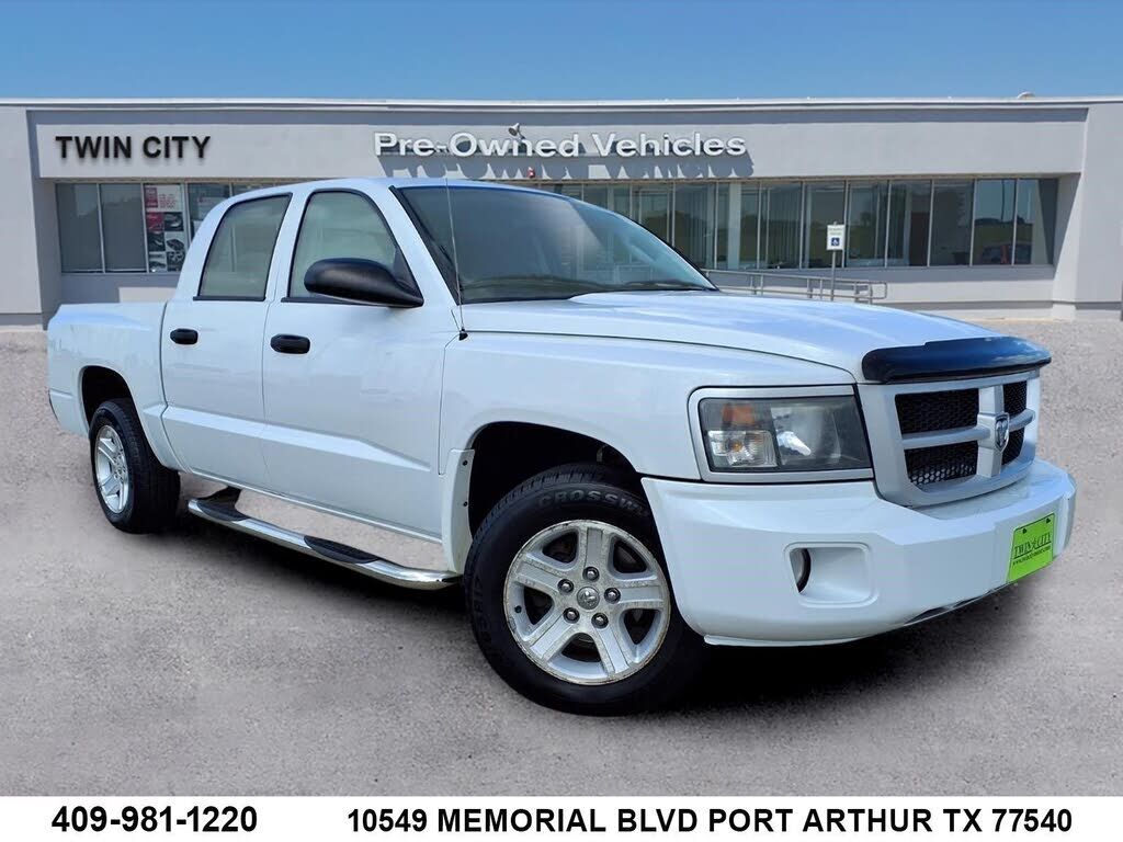 2011 DODGE Dakota