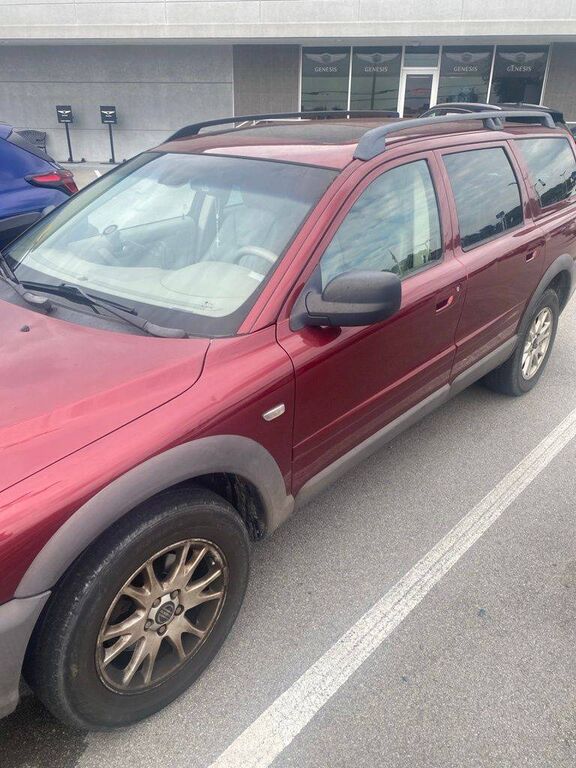 2004 VOLVO XC70