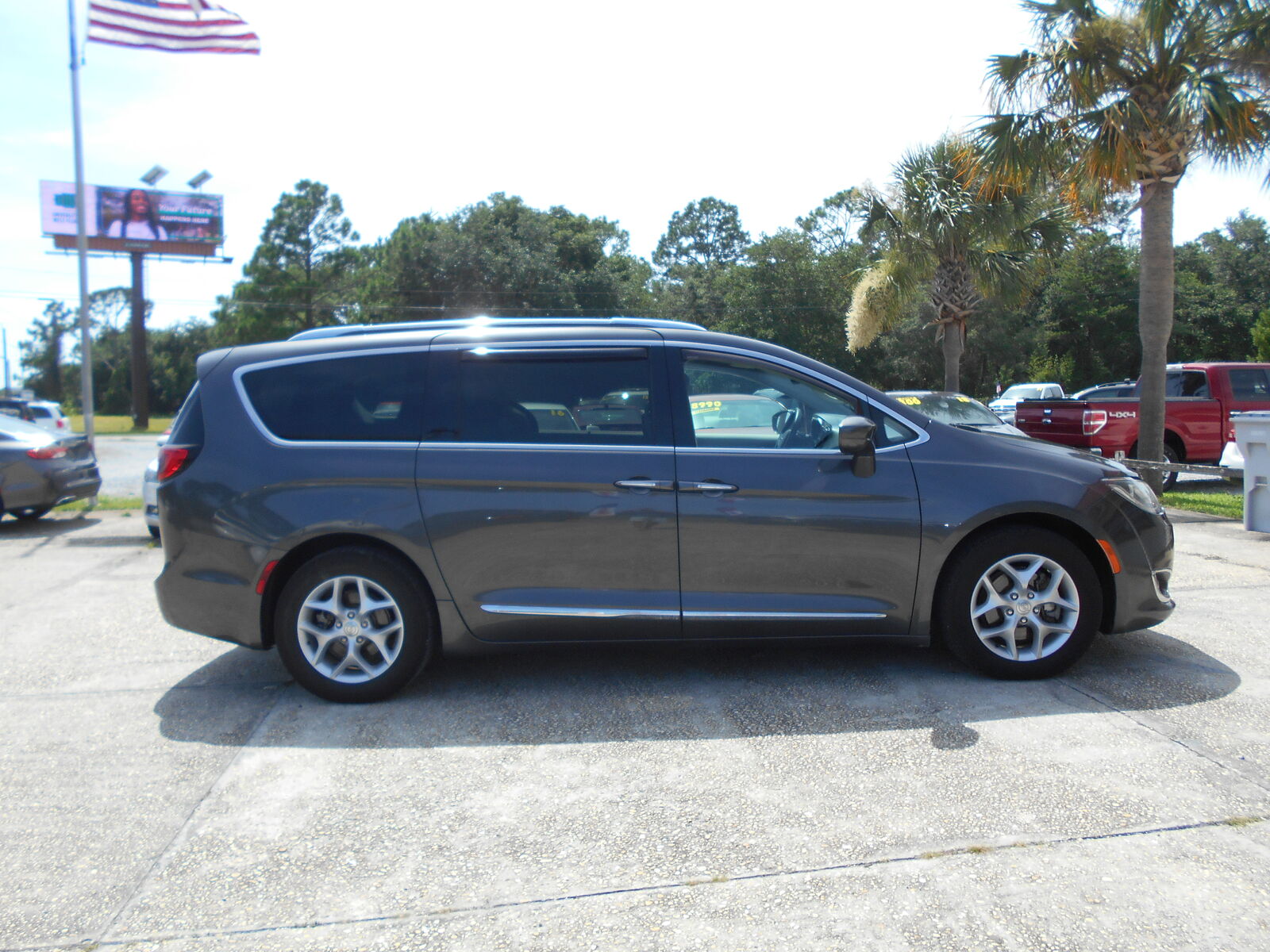 2019 CHRYSLER Pacifica