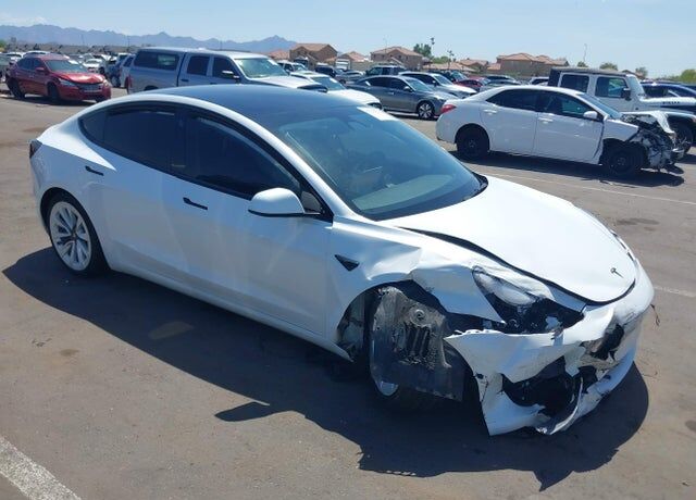 2022 TESLA Model 3