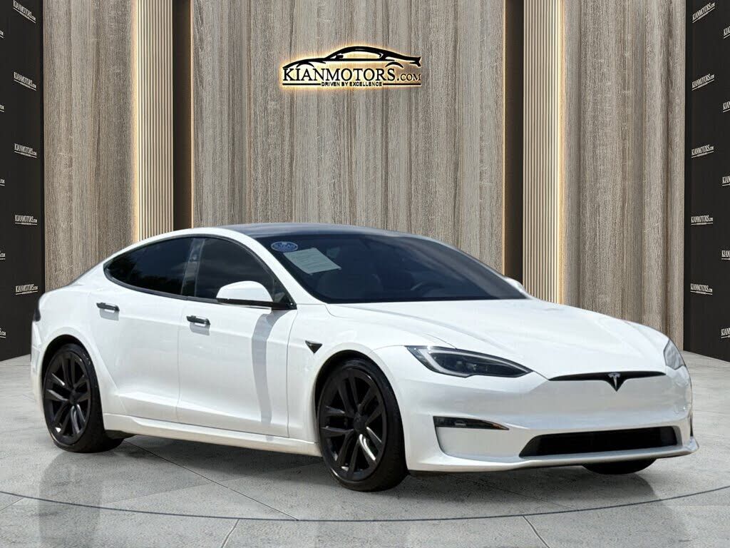 2024 TESLA Model S