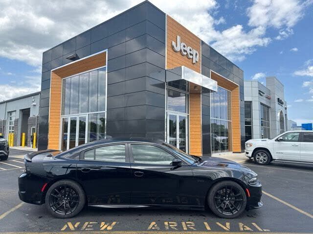 2022 DODGE Charger