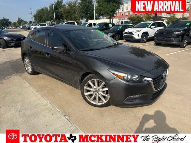 2017 MAZDA Mazda3